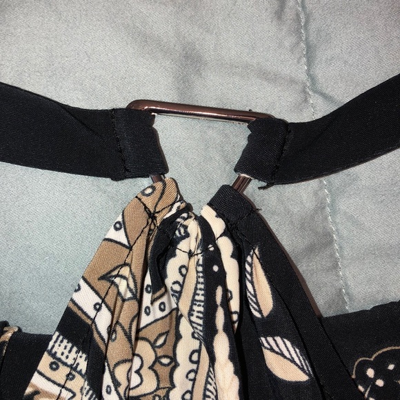 NWT - Sexy Keyhole Top. Show off your shoulders! - Picture 4 of 8